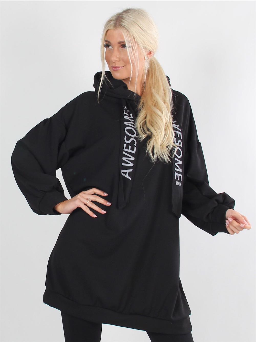 Tabitta - Armygrøn joggingkjole med hvidt skrift og hætte